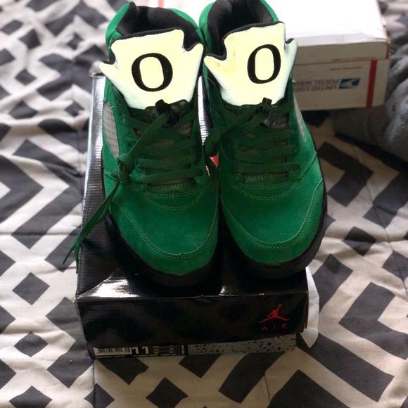 Jordan 5s Oregon Ducks - Picture 10 of 17